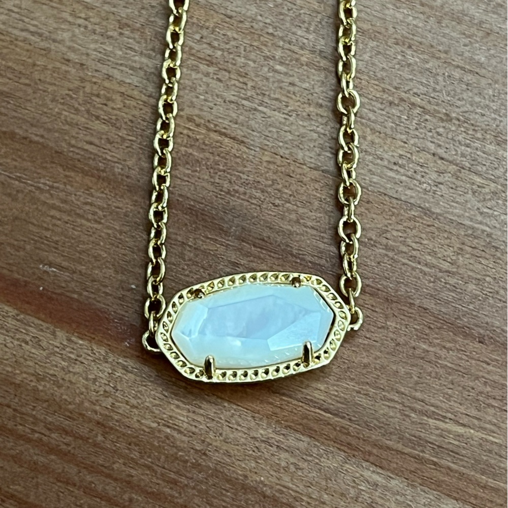 Kendra Scott - Elaina Gold Adjustable Chain Bracelet in Ivory Mother-of-Pearl - Picture 3 of 5